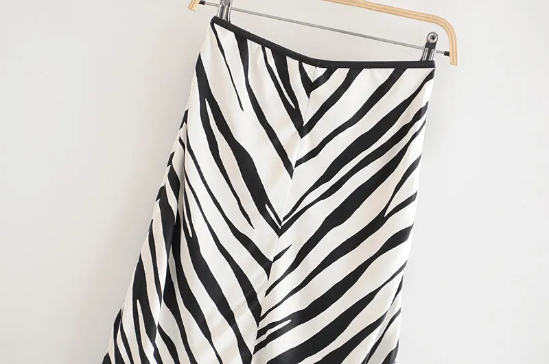 ANIMAL PRINT SKIRT